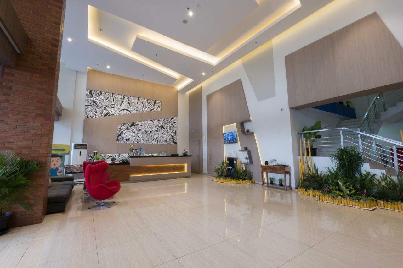 Hotel 88 Itc Fatmawati Jakarta By Wh Exterior foto